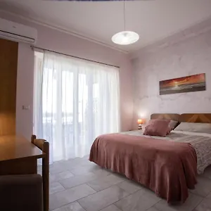 Panzió Etna Sea House